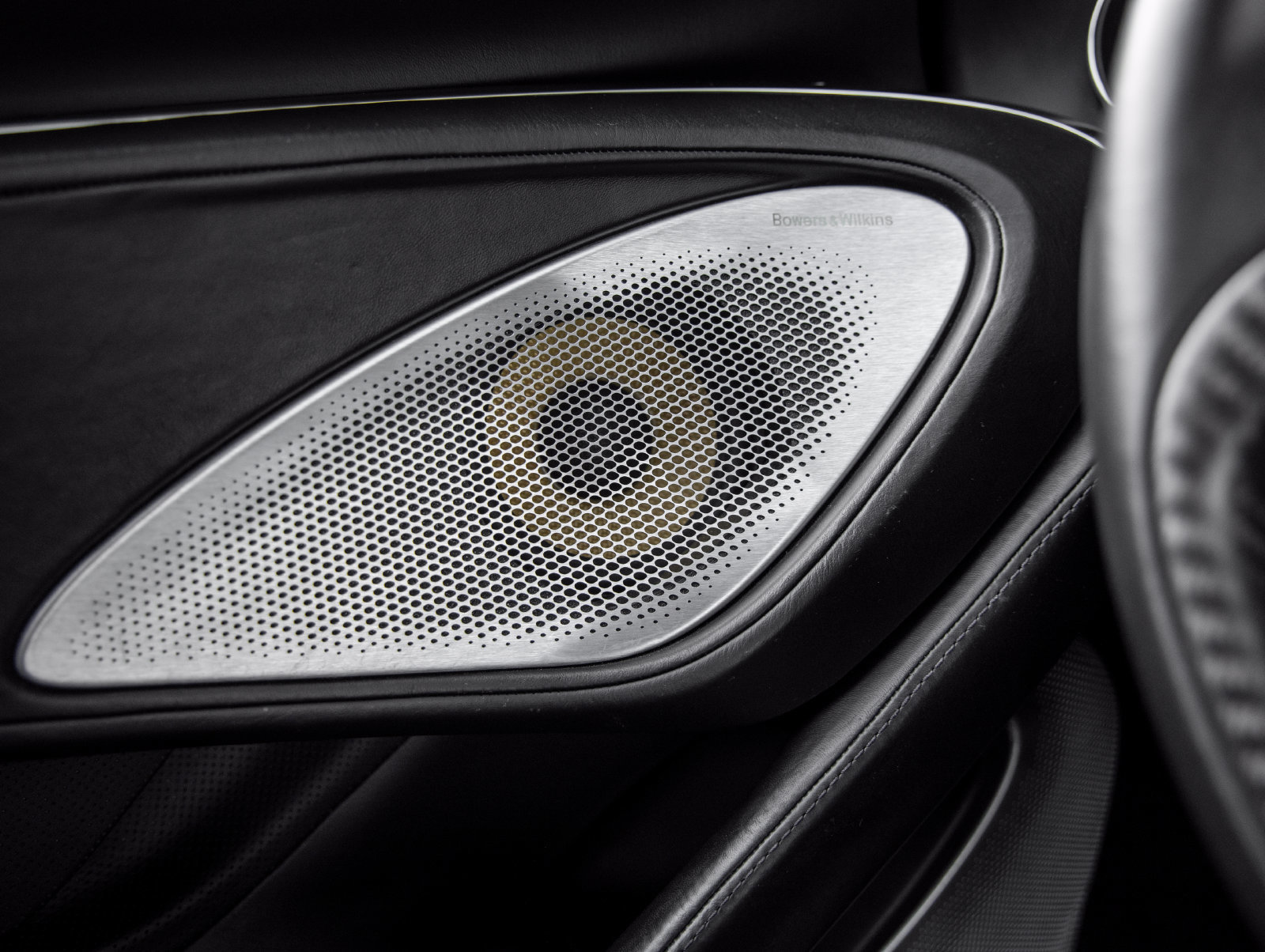 Used 2022 McLaren GT RWD image 33