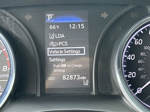 Used 2020 Toyota Camry LE image 22