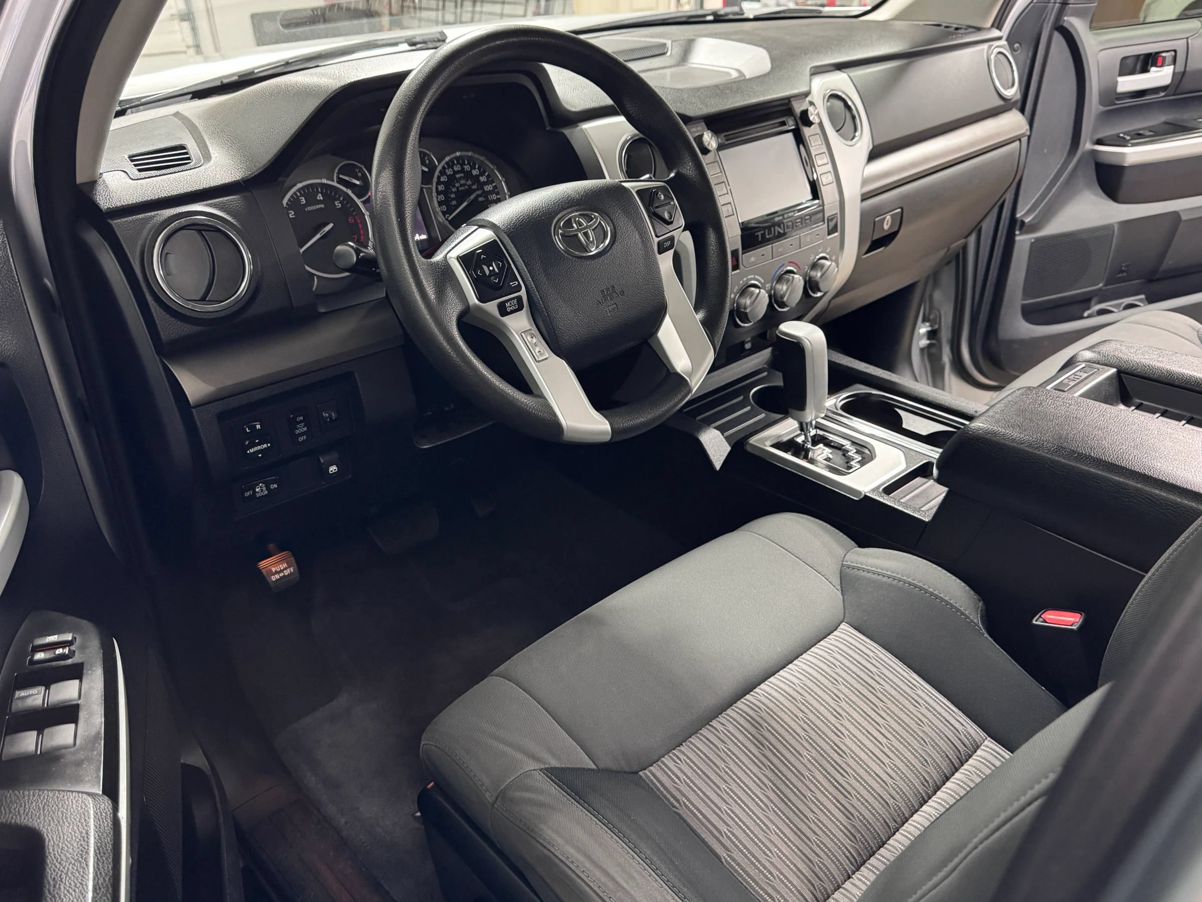 Used 2014 Toyota Tundra SR5 w/ SR5 Upgrade Package AWD/4WD image 15