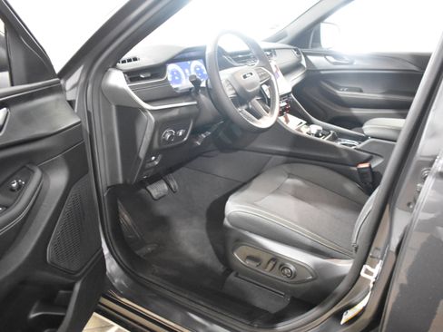 New 2026 Jeep Grand Cherokee Laredo X RWD image 22