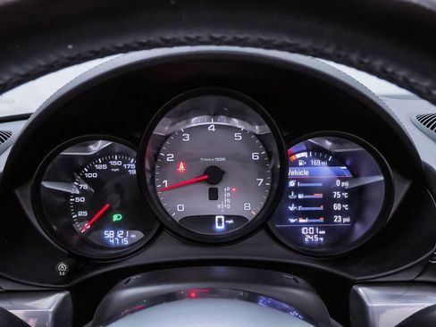 Used 2018 Porsche 718 Boxster S image 21