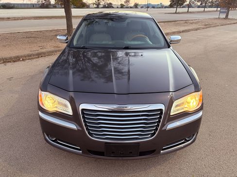Used 2013 Chrysler 300 C image 12