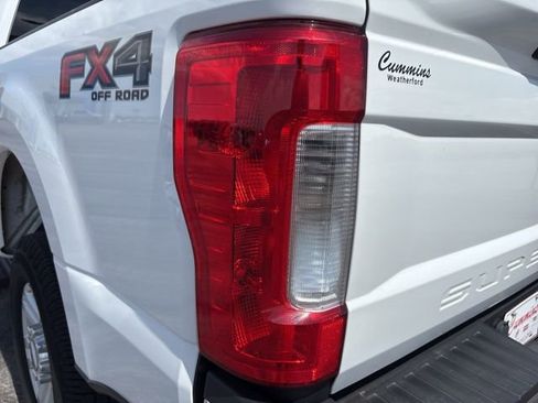 Used 2019 Ford F250 XLT w/ XLT Value Package image 11