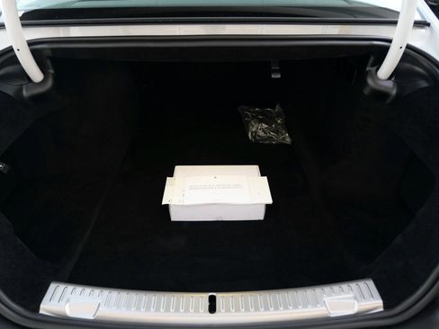 Used 2024 Rolls-Royce Ghost image 28