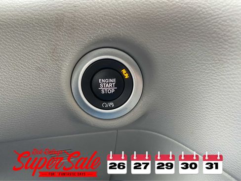 Used 2024 Chrysler Pacifica Touring-L image 40