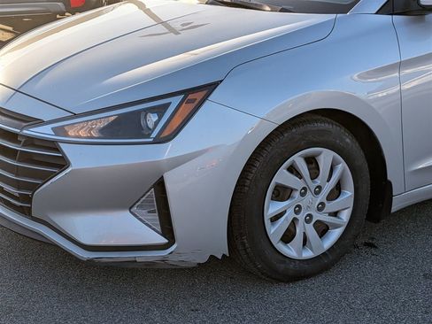 Used 2020 Hyundai Elantra SE image 9