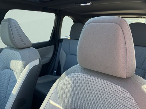 Used 2025 Subaru Forester Premium AWD/4WD image 16