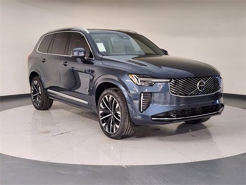 New 2026 Volvo XC90 B6 Plus w/ Protection Package Premier image 7
