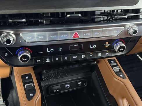 Certified 2024 Kia Telluride SX X-Line AWD/4WD image 23