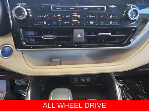 Used 2021 Toyota Highlander Platinum AWD/4WD image 21