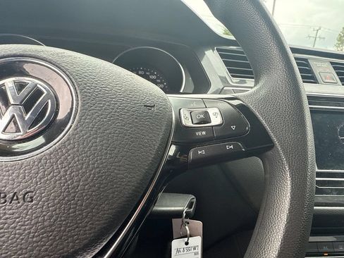Used 2020 Volkswagen Tiguan S FWD image 8