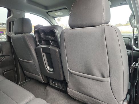 Used 2021 Chevrolet Silverado 1500 LT image 29