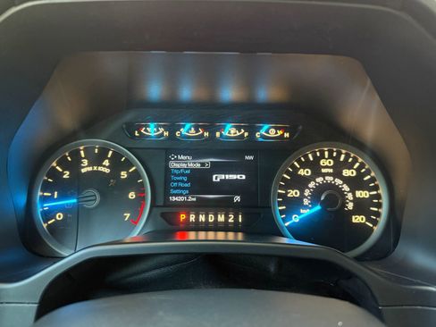 Used 2016 Ford F150 XLT w/ Equipment Group 302A Luxury RWD image 14