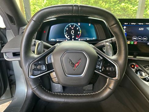Used 2022 Chevrolet Corvette Stingray Preferred Cpe w/ Z51 Performance Package RWD image 19