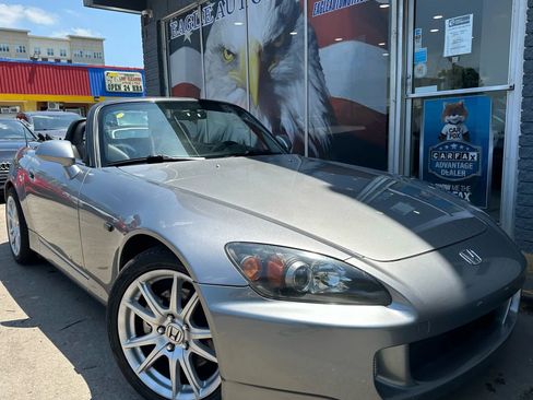 Used 2005 Honda S2000 image 9