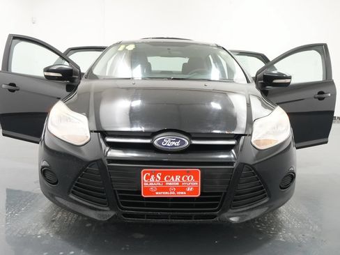 Used 2014 Ford Focus SE FWD image 24