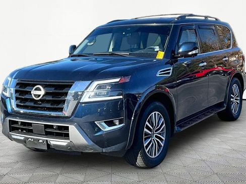Used 2023 Nissan Armada SL w/ Captain's Chairs Package image 3