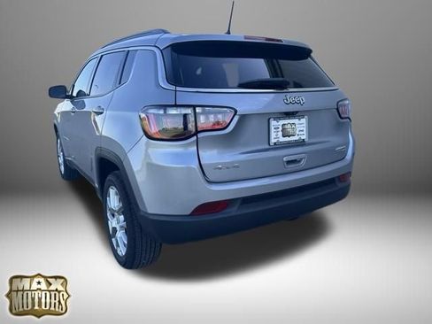 Used 2022 Jeep Compass Latitude AWD/4WD image 7