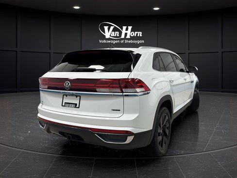 Used 2024 Volkswagen Atlas Cross Sport SE w/ Panoramic Sunroof Package AWD/4WD image 7
