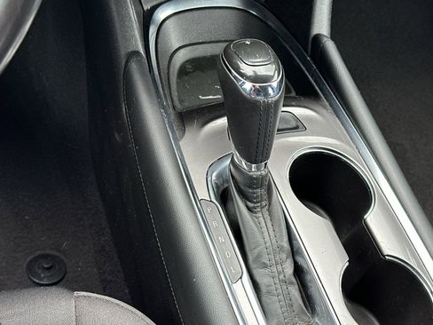 Used 2017 Chevrolet Malibu LT image 20