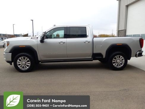 Used 2022 GMC Sierra 3500 Denali w/ Denali Ultimate Package image 6