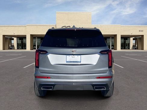 Certified 2025 Cadillac XT6 Premium Luxury image 6