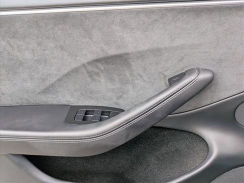 Used 2024 Tesla Model 3 Performance image 17