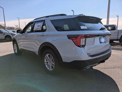 New 2026 Ford Explorer Active w/ Active Comfort Package image 6