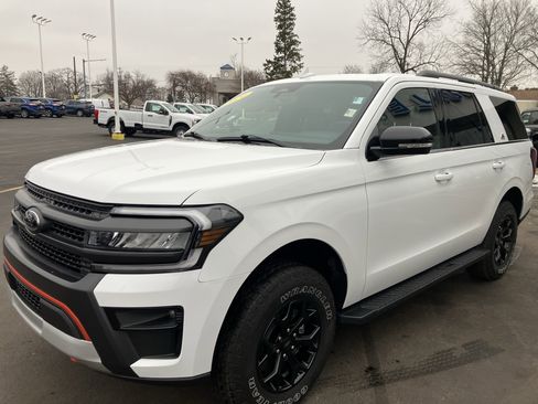 Used 2024 Ford Expedition Timberline image 3