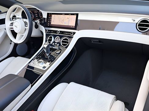 Certified 2024 Bentley Continental GT AWD/4WD image 2