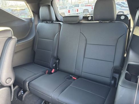 New 2026 Chevrolet Traverse LT w/ Sun and Wheel Package image 25