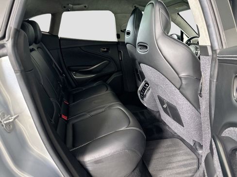 Used 2021 Aston Martin DBX image 24