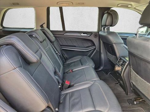 Used 2016 Mercedes-Benz GL 550 4MATIC image 22