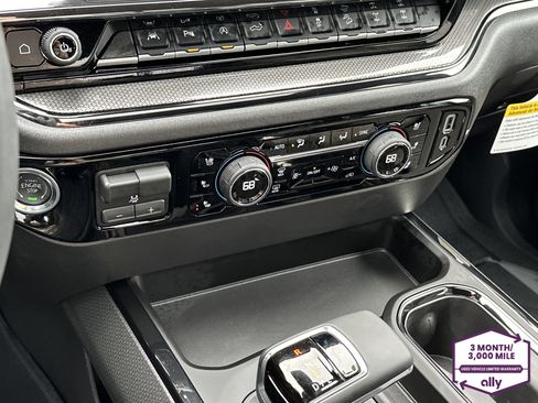 Used 2026 Chevrolet Silverado 1500 ZR2 image 23