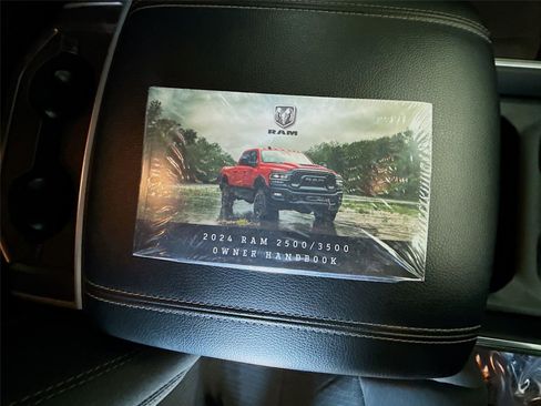 Used 2024 RAM 3500 Big Horn w/ Sport Appearance Package image 22