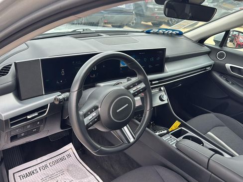 Used 2025 Hyundai Sonata SEL FWD image 17