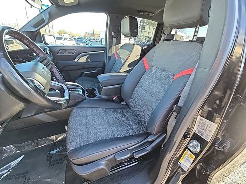 Used 2023 Chevrolet Colorado Z71 image 25