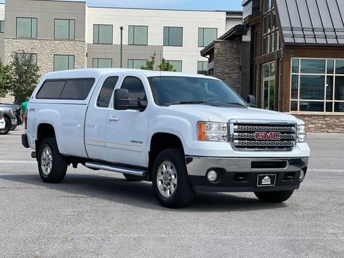 Used 2013 GMC Sierra 2500 SLT w/ SLT Convenience Package AWD/4WD image 1