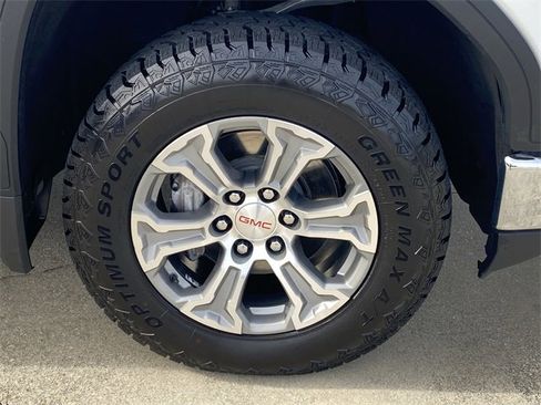 Used 2024 GMC Sierra 1500 SLT image 27