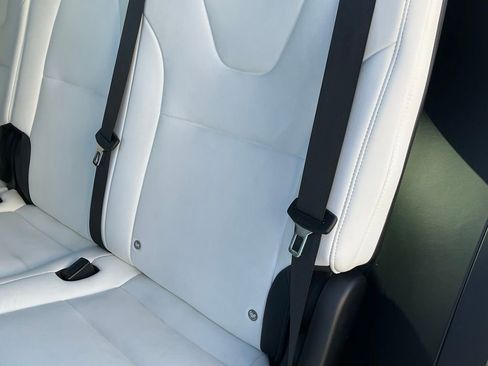 Used 2019 Tesla Model X Performance image 30