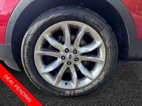 Used 2015 Ford Explorer XLT w/ Equipment Group 202A AWD/4WD image 9