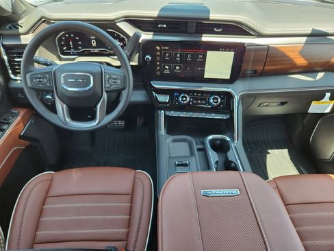 New 2025 GMC Sierra 3500 Denali Ultimate image 17