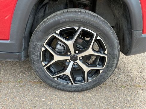 Used 2025 Jeep Compass Limited image 31