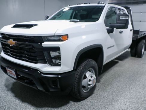 Used 2024 Chevrolet Silverado 3500 W/T AWD/4WD image 29