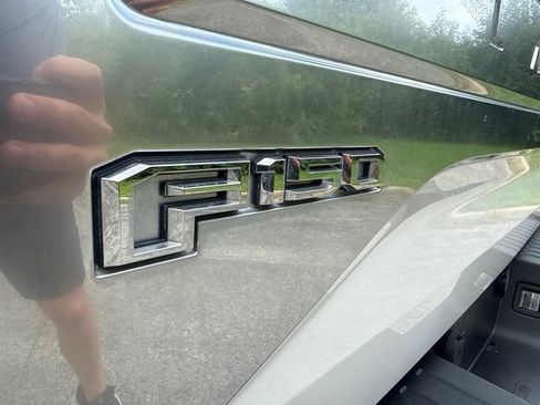 Used 2017 Ford F150 Platinum w/ Equipment Group 701A Luxury AWD/4WD image 7