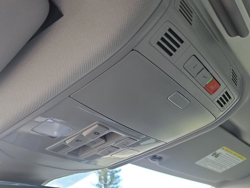 New 2026 Volkswagen Jetta SE image 22