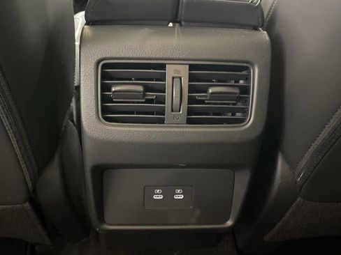 Used 2024 Nissan Rogue Platinum image 23