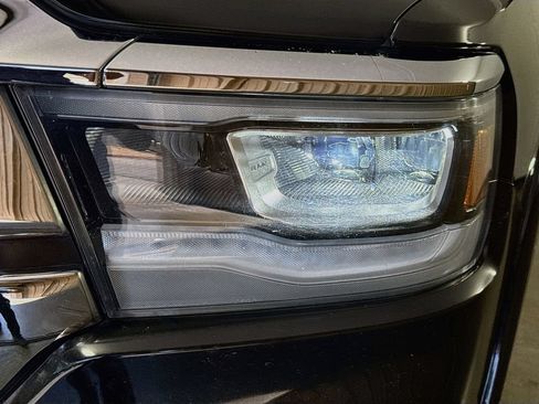 Used 2019 RAM 1500 Laramie AWD/4WD image 36