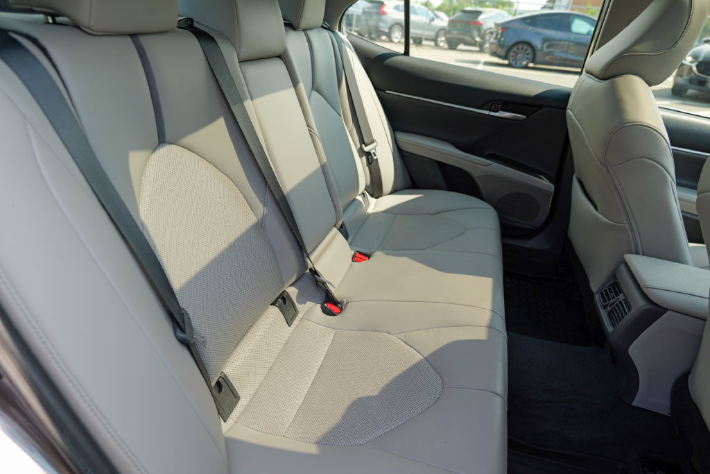 Used 2023 Toyota Camry XLE w/ Navigation Package AWD/4WD image 32