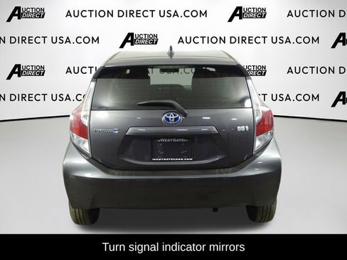 Used 2015 Toyota Prius C One image 4